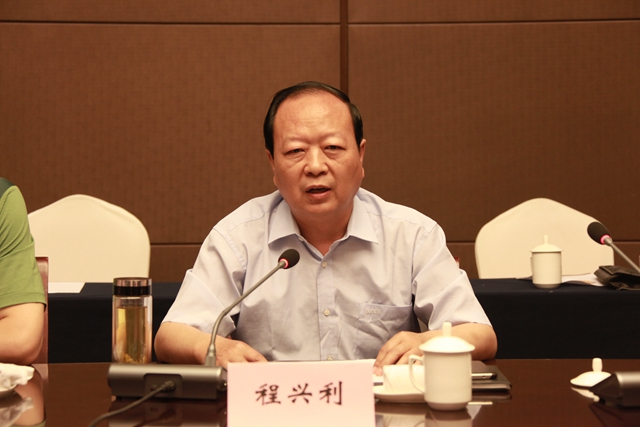 3市人大常委会副主任程兴利汇报情况.JPG