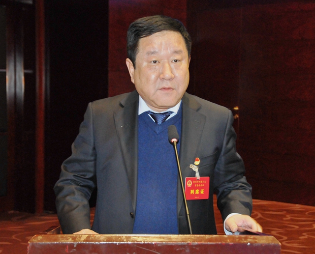 6市扶贫办杨志勇作全市脱贫攻坚工作情况报告DSC_2565_副本.jpg