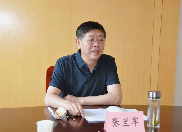 2市人大常委会秘书长张兰军主持会议并讲话DSC_9565 (1)_看图王_副本.jpg