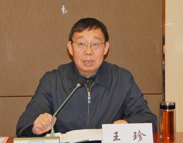 2市人大常委会主任王珍主持会议并讲话DSC_2502_副本.jpg