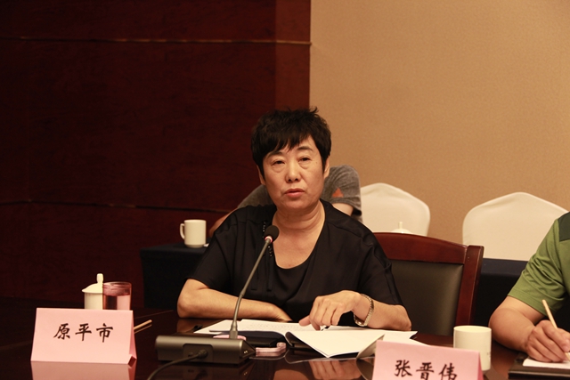 6原平市人大常委会副主任高灵芝汇报基层代表工作情况.JPG