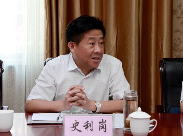 7市人大法制委员会委员史利岗发言.JPG