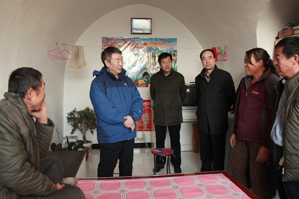 02了解贫困户情况.JPG