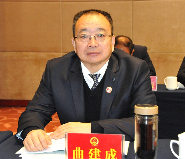 3定襄县人大常委会主任曲建成发言DSC_副本.jpg