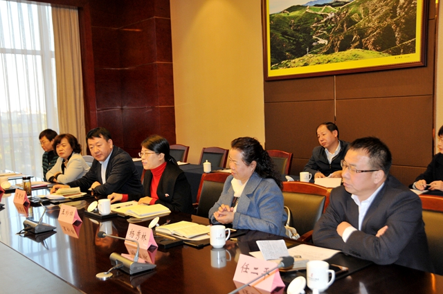 参会人员_副本.jpg
