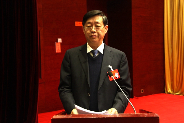 5市人大常委会秘书长张兰军宣读关于忻州市四届人大二次会议筹备工作情况的报告IMG_8635.JPG