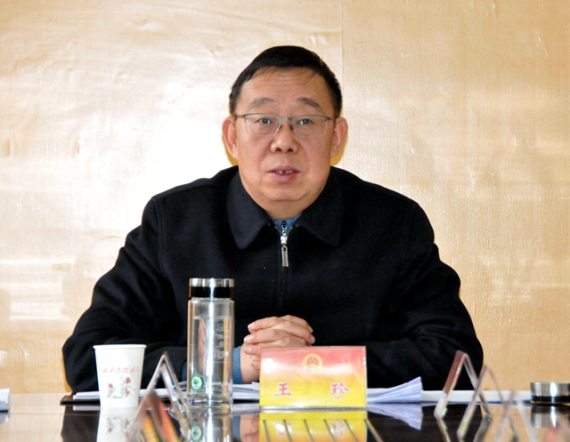 2市人大常委会主任王珍主持会议并讲话DSC_3012_副本.jpg