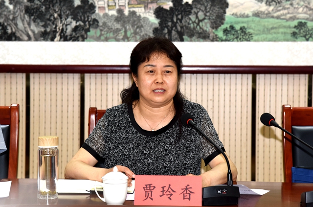 市人大常委会副主任贾玲香.jpg