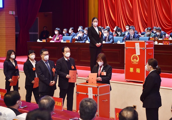 2月15日,人代会第三次全体会议 冯晓磊1.jpg