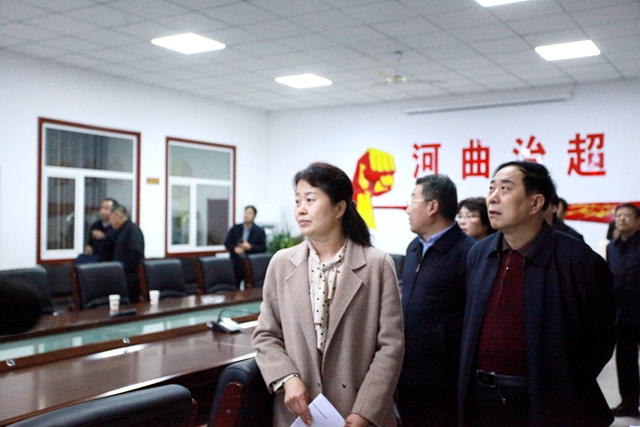 在河曲公路局实地调研_副本.jpg