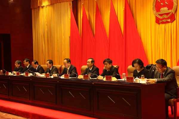 2参会领导.JPG