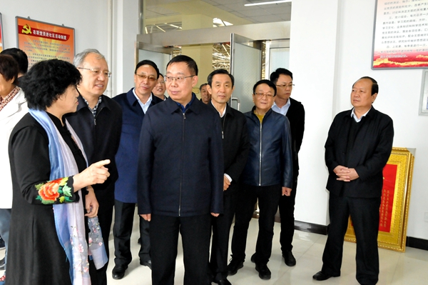 10调研组代县雁绣坊文化艺术有限公司_副本.jpg