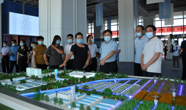 6与会者在中国杂粮之都文化展示中心进行了参观。DSC_3751.JPG