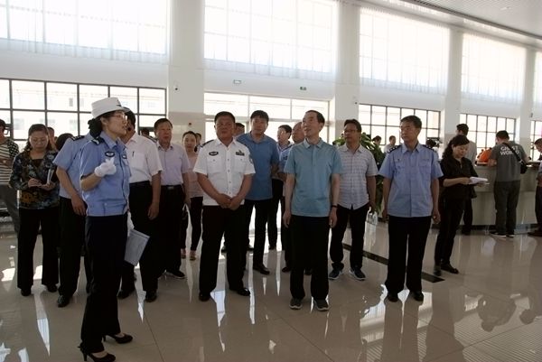 市人大“一法一办法”执法检查 (20).JPG